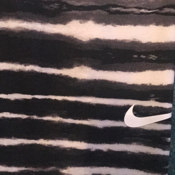 Nike Pro Crops - Picture 5 of 6